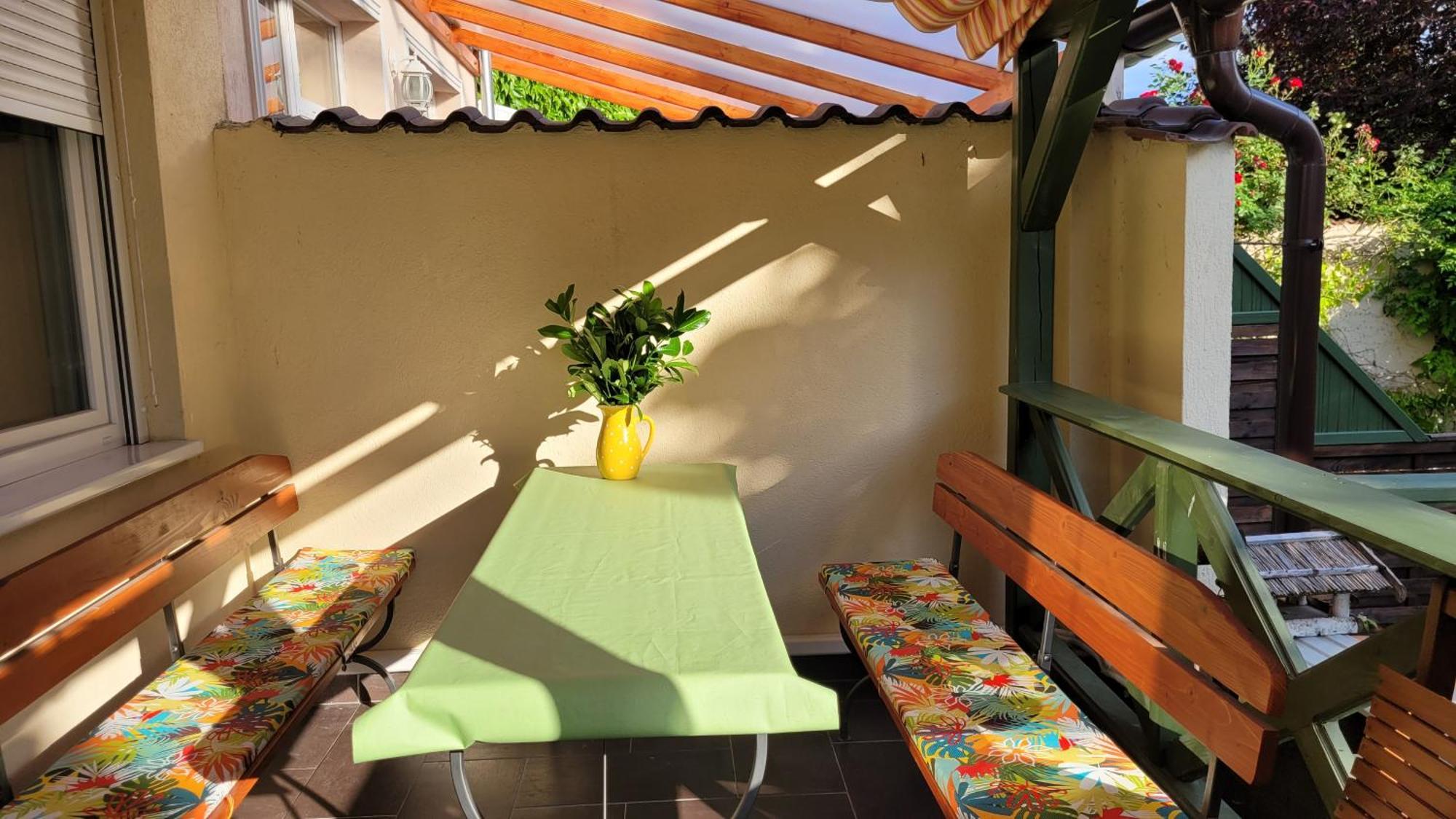 Tulip Home Guest House Vác Εξωτερικό φωτογραφία