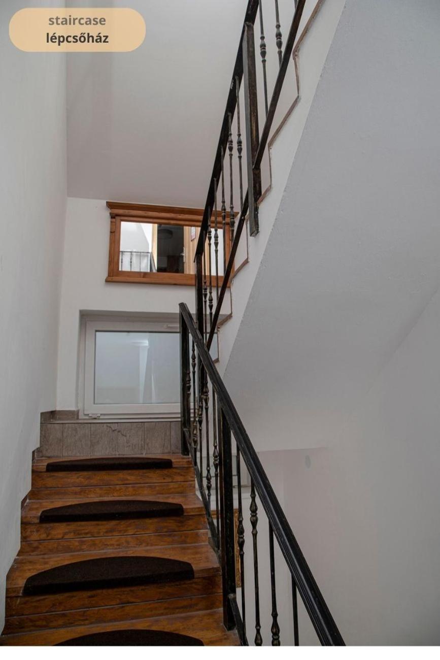 Tulip Home Guest House Vác Εξωτερικό φωτογραφία