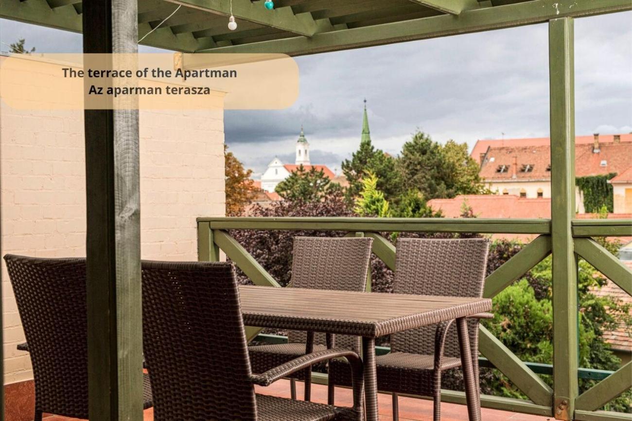 Tulip Home Guest House Vác Εξωτερικό φωτογραφία